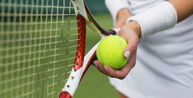 استعمالات غريبة لكرة المضرب