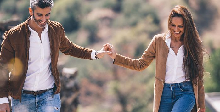 حيل تساعد المرأة على سلب عقل الرجل
