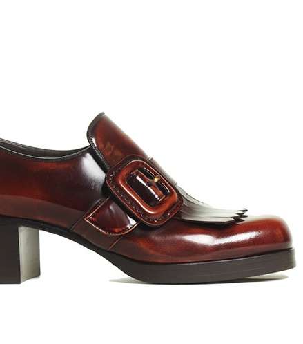 لموضة الـ Minimalism، اختاري أحذية Miu Miu لشتاء 2012