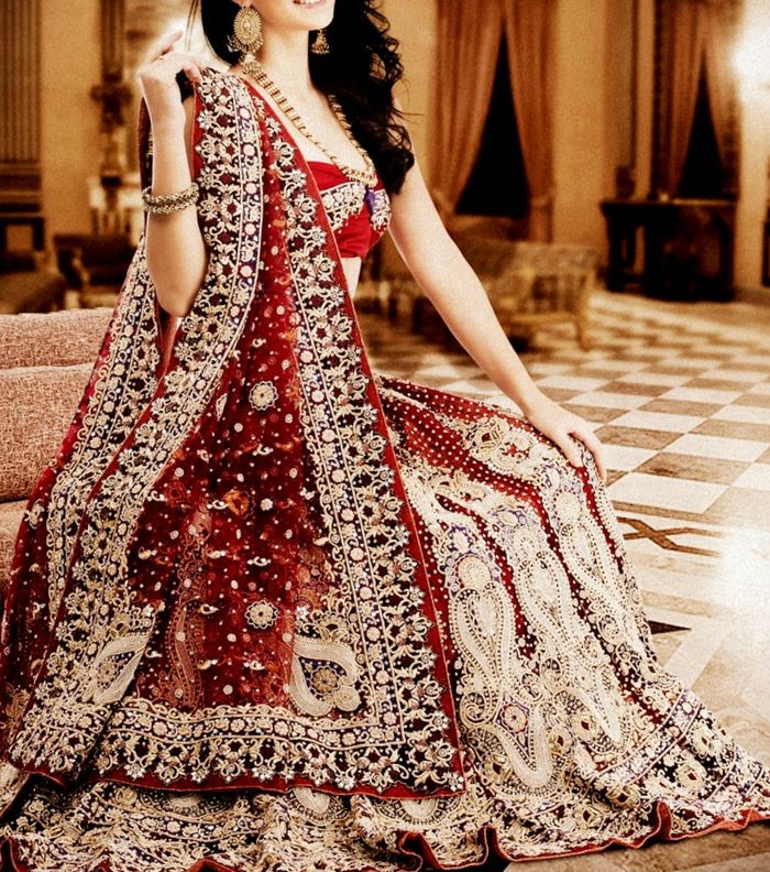 صور اجمل فساتين هندية للاعراس