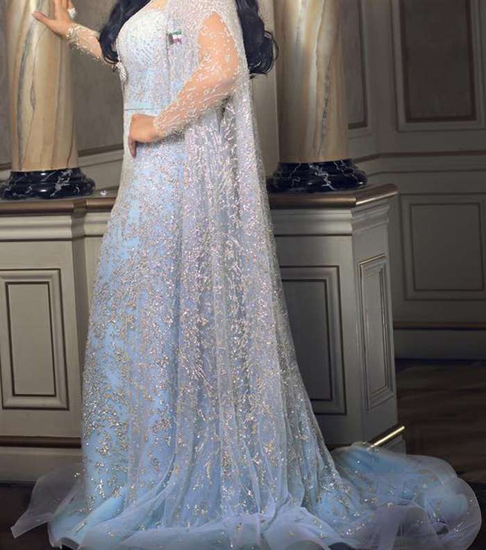 تصفحي موديلات وفساتين فنانات خليجيات