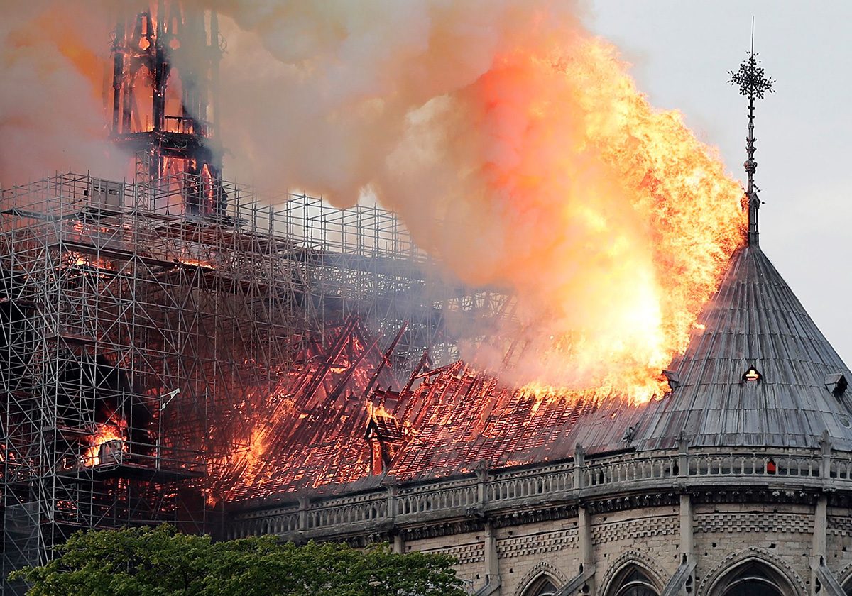 الحريق الذي أصاب الكنيسة التاريخية