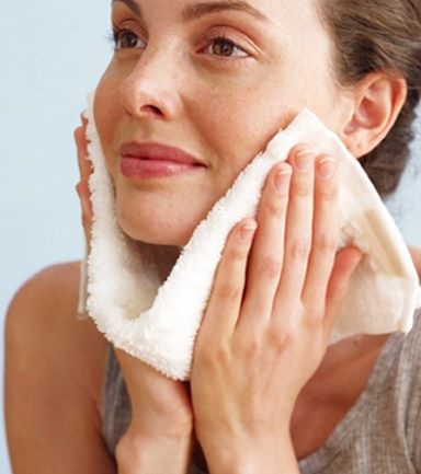 لاصقات ساخنة على الوجه