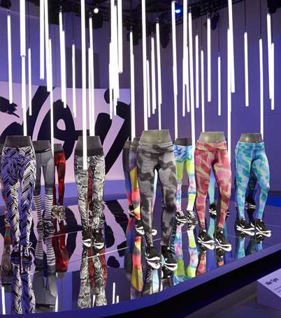 إليك لمحات عن تصاميم Nike الجديدة والمميّزة لربيع 2015