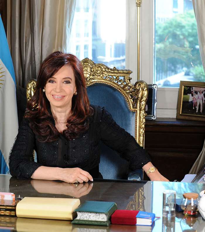 رئيسة الأرجنتين كريستينا فرنانديز دي كيرشنر