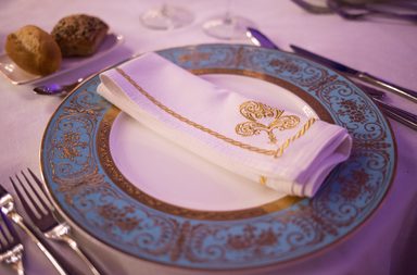 نعم لفوطة المائدة اتيكيت خاصة بها.. فما هي؟