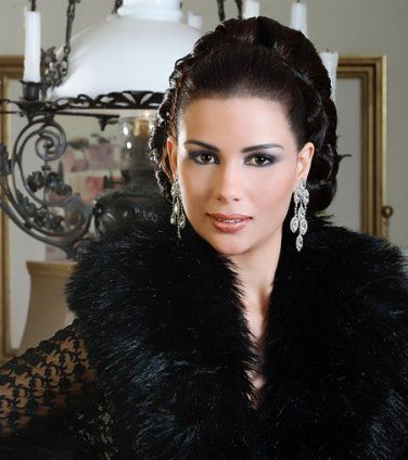 تألقّ وجاذبيّة في أجمل جلساتها التصويريّة