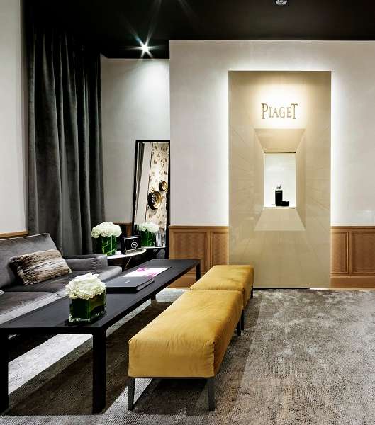متجر Piaget الحديث في مول الإمارات