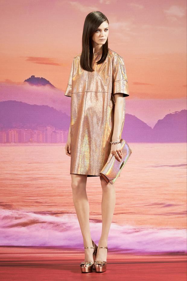 اختاري الفساتين الميتاليكية من مجموعة Gucci Resort 2014