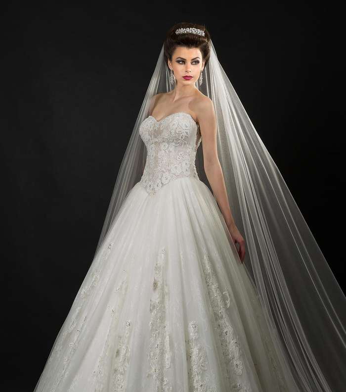 أحلى 5 موديلات فساتين أعراس 2015