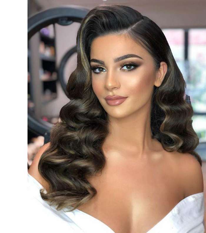 تسريحات ريترو شعر طويل