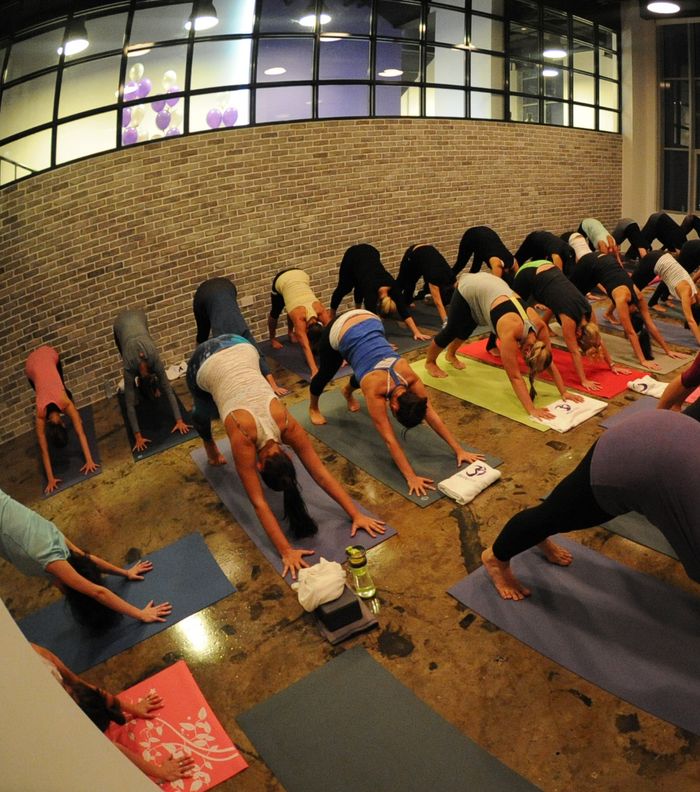 أوربان يوغا Urban Yoga