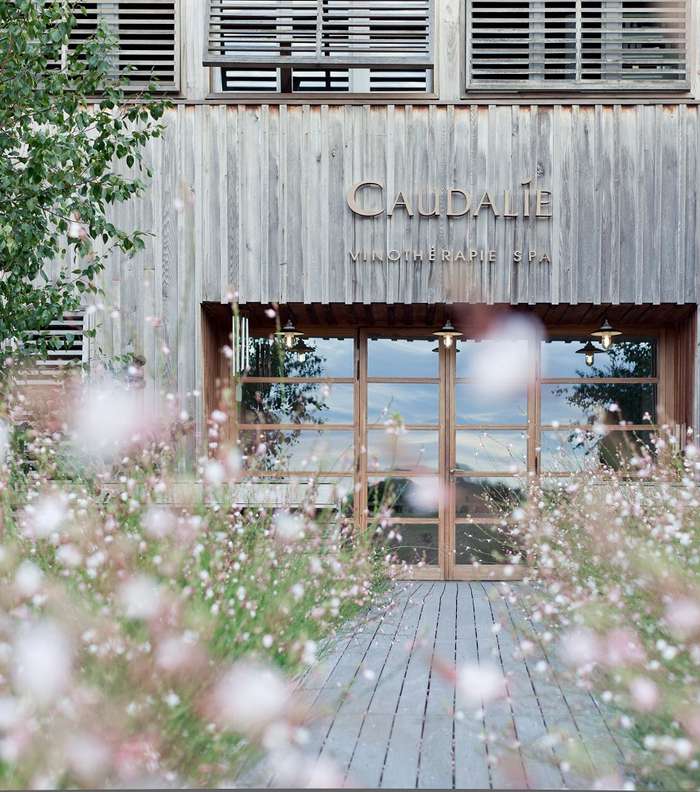  Caudalie...الطبيعة تعتني بجمال بشرتك 