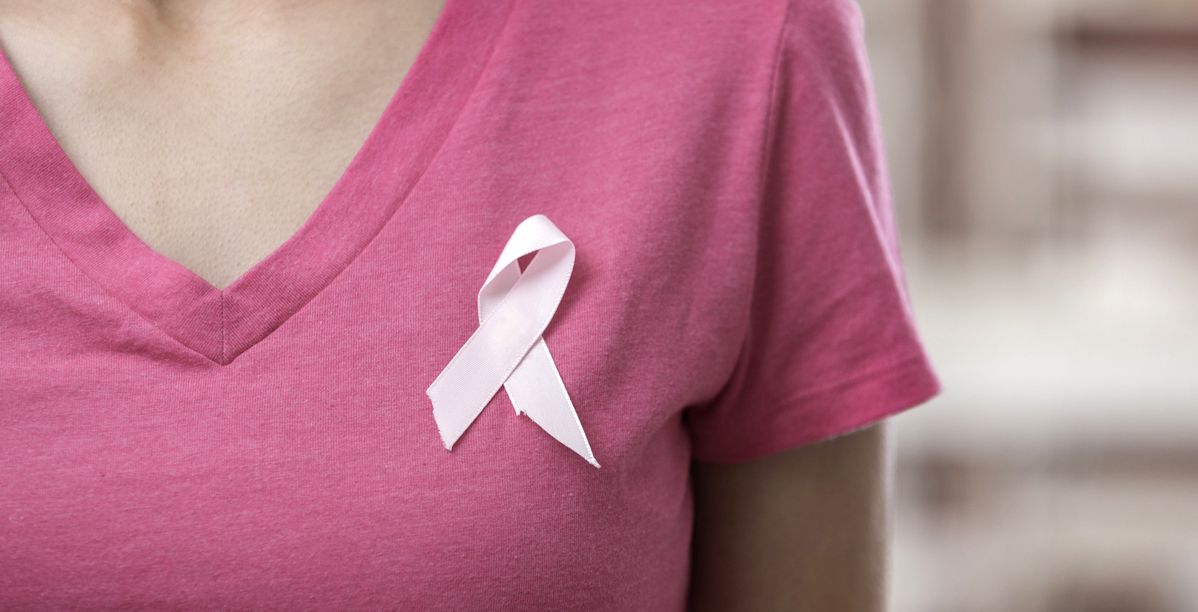 بخطوات بسيطة يمكنك كشف سرطان الثدي في المنزل