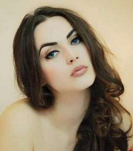 تاتو الحواجب وأثره المجمّل