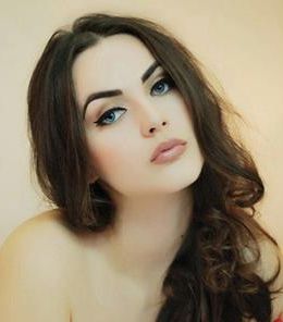 تاتو الحواجب وأثره المجمّل