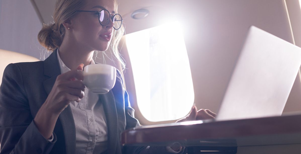 5 نصائح لتتمكني من إنجاز عملك على متن الطائرة