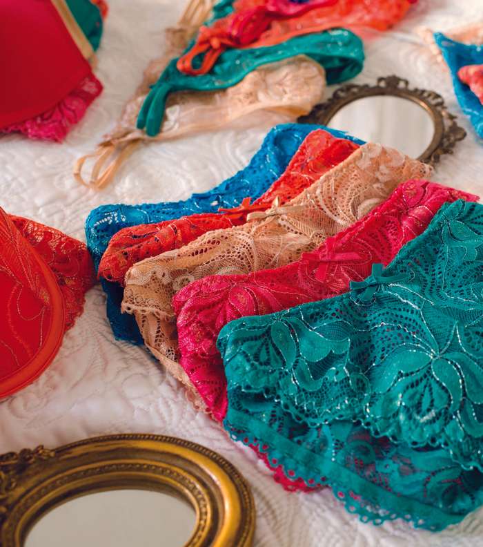 إختاري بين مختلف ألوان السراويل الداخليّة من الدانتيل