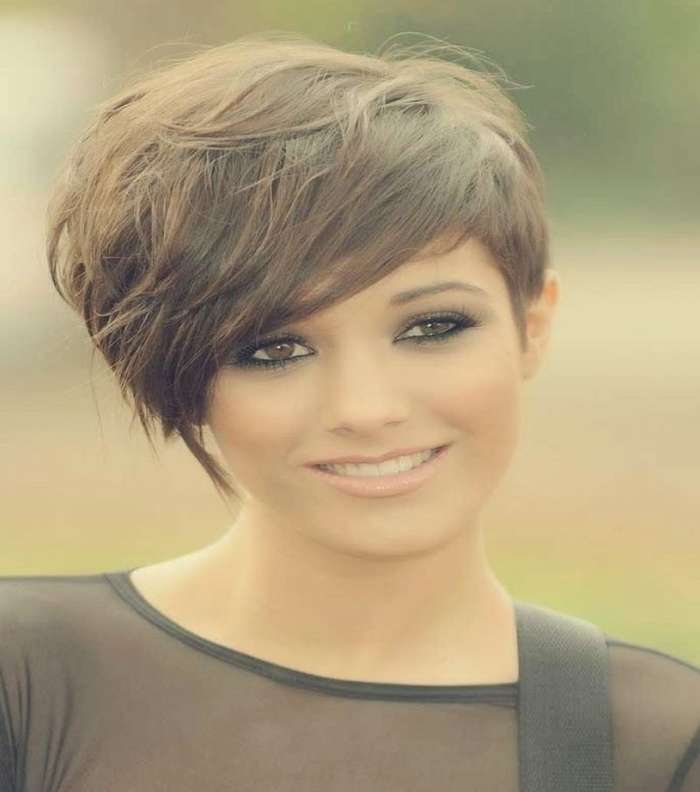صور اجمل قصات شعر قصير بوي