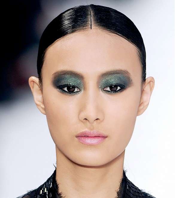 عيون الميتاليك في عرض ربيع وصيف 2011: