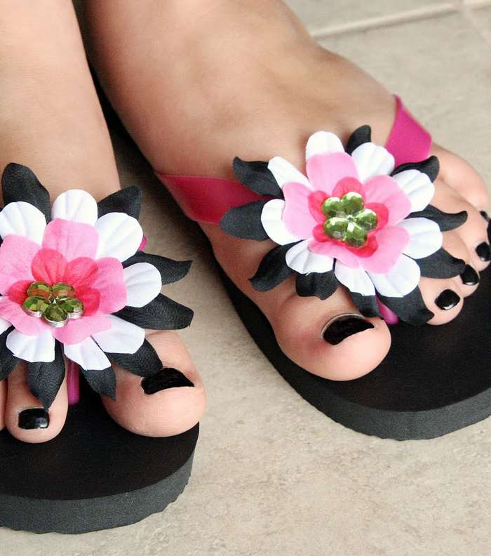 الأحذية المسطحة بإصبع غير مناسبة لإطلالة المرأة الثلاثينيّة