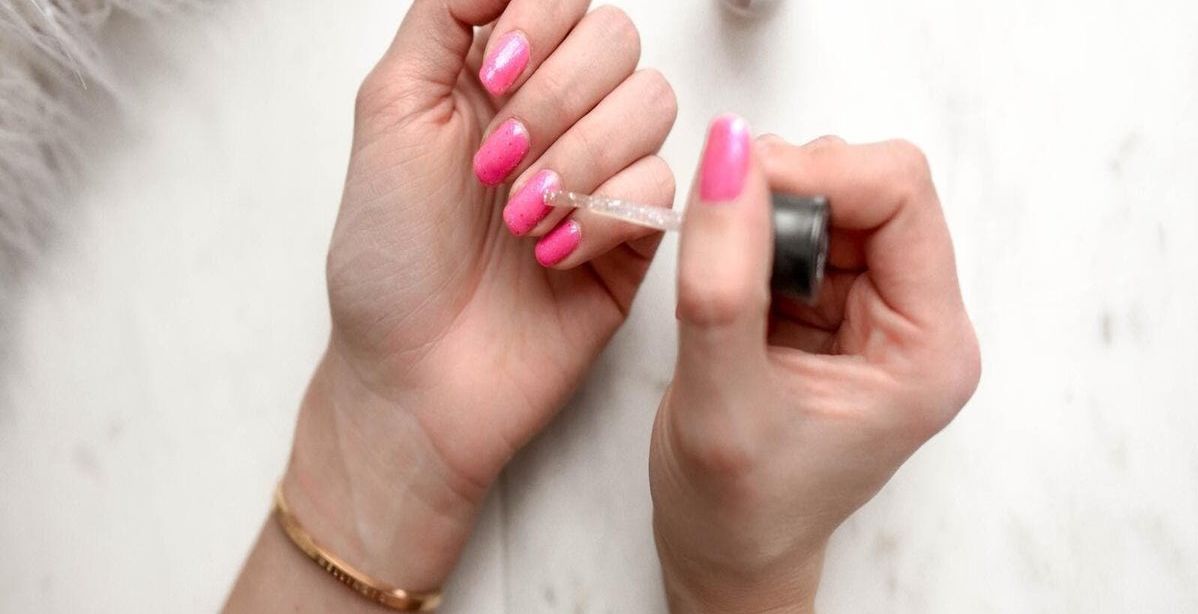 ما تفسير طلاء الاظافر في المنام