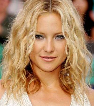 تساريح شعر بسيطة بموديلات مختلفة ومميزة