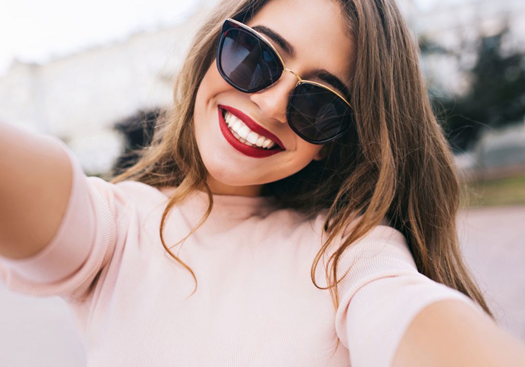 كيف اختار نظارتي الشمسية بالصور