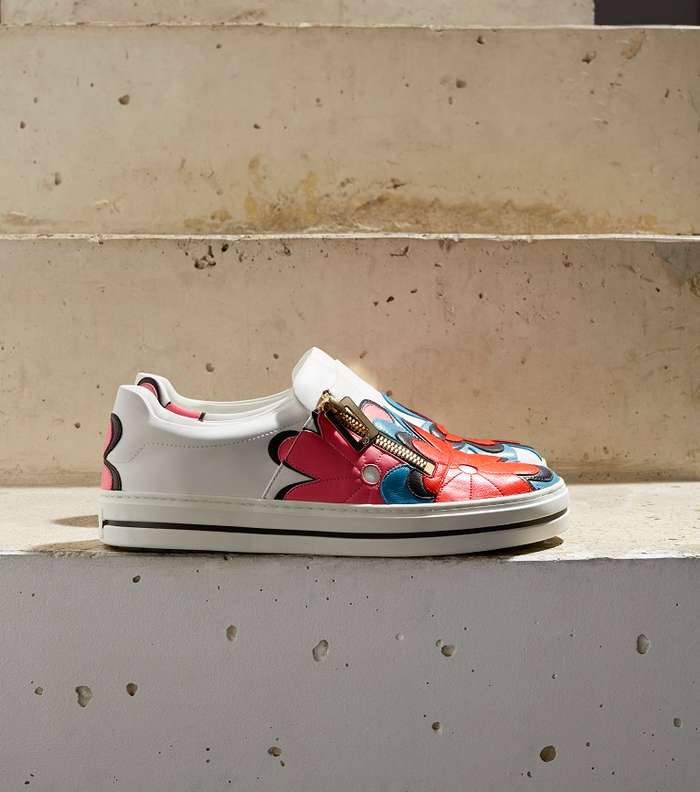 تالقي في صيف 2016 باحذية Roger Vivier المطبعة بالازهار