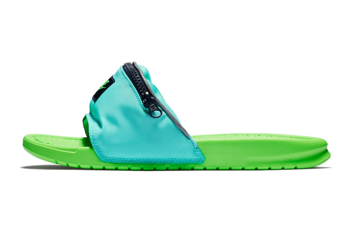 اكتشفي شكل حذاء نايكي الـ Pool Slide ذات الشكل الغريب