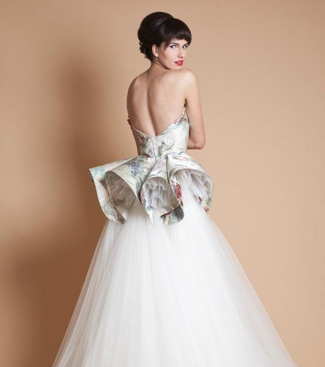 فستان زواج من مجموعة Azzi & Osta 