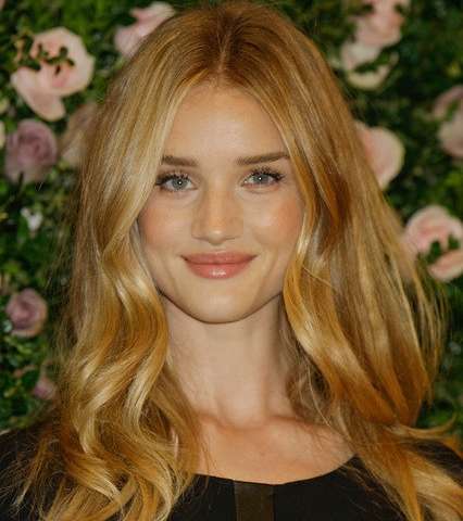 اختاري الصبغة بلون الكاراميل