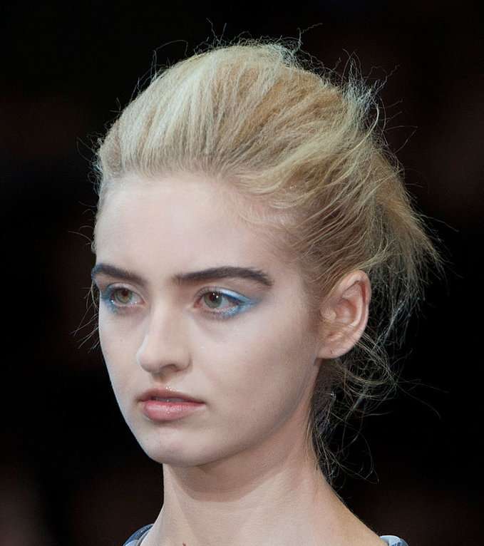 الظلال الرزقاء مع Emporio Armani