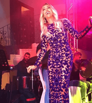 اطلالة مايا دياب ليلة راس السنة بفستان من رامي قاضي