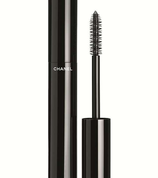 الرموش الكثيفة بتوقيع ماسكارا CHANEL