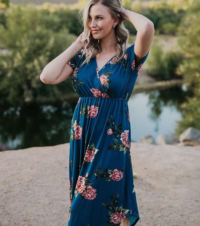 فستان الورود الناعمة