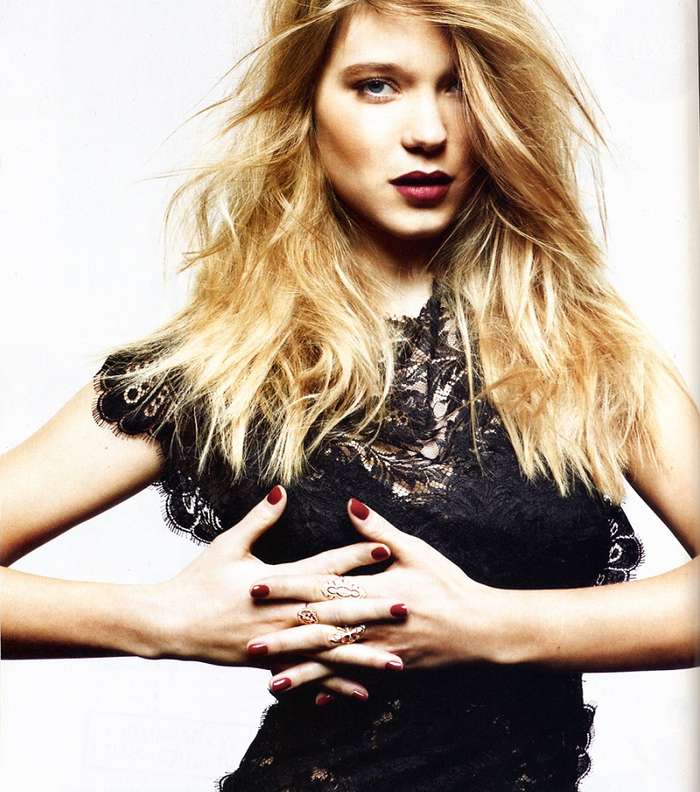 Léa Seydoux في فستان كارولين سيقلي عام 2012