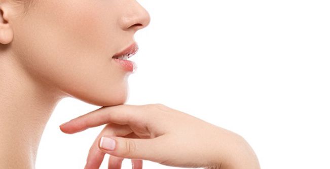 حيل مكياج لتجميل الذقن المزدوج