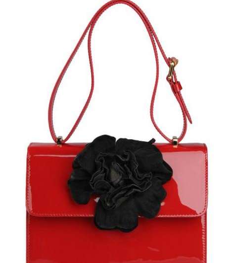Moschino-11-18-7-2011