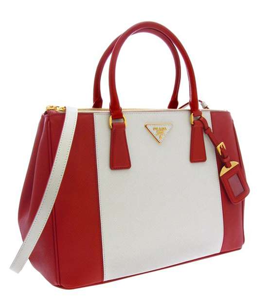 اختاري أجمل حقائب الـ Tote وتألقي في ربيع 2013 بحقيبة برادا