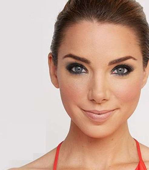 تطبيق مكياج عيون بالصور خطوة خطوة