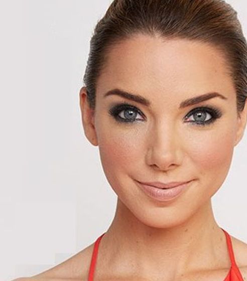 تطبيق مكياج عيون بالصور خطوة خطوة