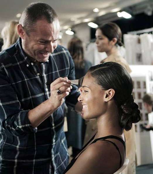 كواليس جمال عارضات إيلي صعب في أسبوع الموضة الباريسي