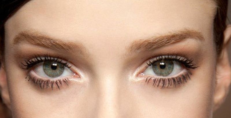 خطوات سهلة لميك اب ناعم