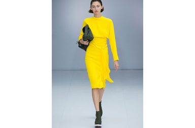 من أسبوع الموضة في ميلانو تعرفي على مجموعة علامة Salvatore Ferragamo لربيع وصيف 2017