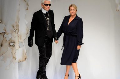 عرض ازياء من فندي تحية لكارل لاغرفلد