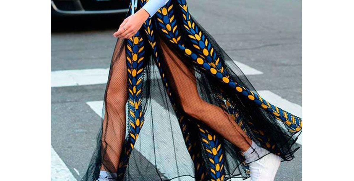 اكتشفي موضة السروال الشفاف