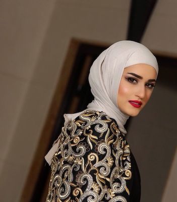 مكياج فرنسي على طريقة دلال الدوب