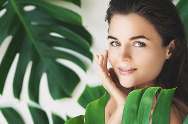 خطوات العناية بالبشرة في المنزل مع خبراء ماركة Kiehl's