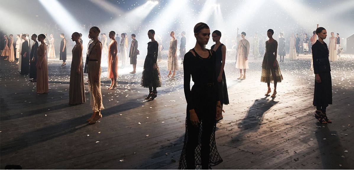 مراحل تصميم ازياء الـ Kaleidoscope